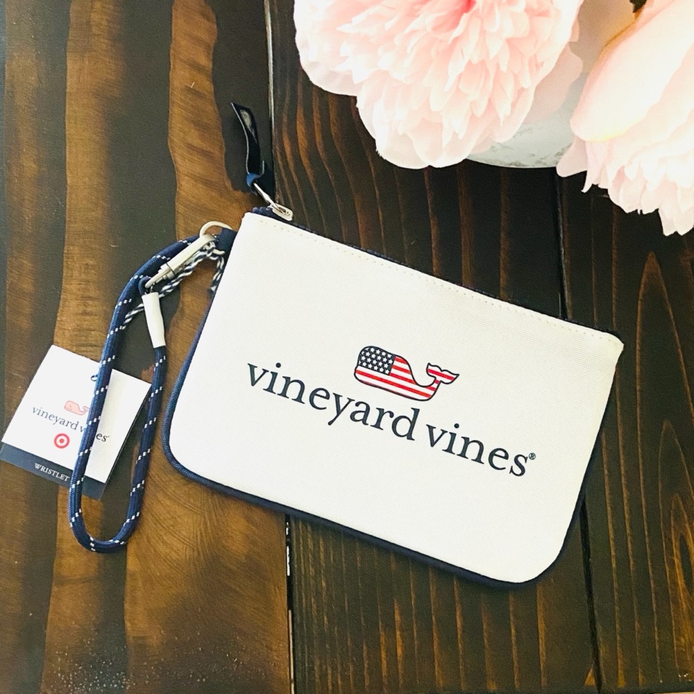 NWT Vineyard Vines For Target USA Flag Whale Pouch Wristlet White w/ Logo